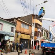 Municipio mejora condiciones de seguridad en JV Coliseo: Instalación de cámara, 14 nuevas luminarias, retiro de vehículos abandonados y erradicación de microbasurales