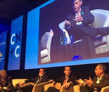 En seminario de la Cámara Nacional de Comercio, alcalde Soria criticó pasividad para legislar y prohibir máquinas tragamonedas