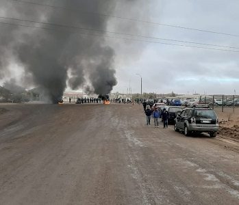 Trabajadores del Sindicato N° 4 de la minera COSAYACH iniciaron paro indefinido. Empresa no responde a demandas de negociación colectiva