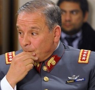 Chile, una “dicta blanda” encabezada por el Tribunal Constitucional. Al parar causa contra el general Oviedo, se hace cómplice de la corrupción