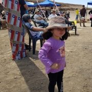 Familia pampina y visitantes, se reúnen en Salitrera Humberstone para celebrar Fiestas Patrias, tal como se hacía en las salitreras