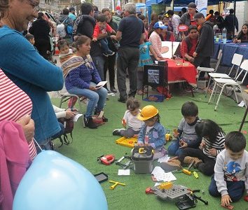 Un domingo espectacular. «La Calle de los Niños» reunió a la familia iquiqueña en torno a actividades deportivas, artísticas, recreativas, culturales y científicas