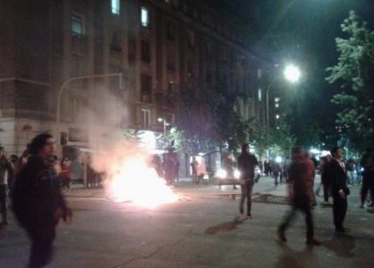Sigue acá los hechos que ocurren en Santiago, tras el cacerolazo convocado por el alza de tarifas del metro