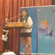 Desplegando un lienzo que señalaba «No + Represión», parte versión 11 del Festival de Cine de Iquique