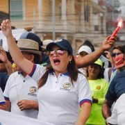 Trabajadores a honorarios de Municipalidad de Alto Hospicio inician paro de 72 horas y llaman a Cabildo Regional de sus pares en Tarapacá