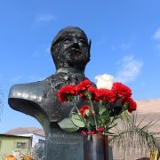 Atentado incendiario: Furia de fanáticos no logró destruir memorial que honra la figura del Presidente Salvador Allende.