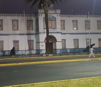 INDH se querella contra el Ejército por torturas contra fotógrafo. Pide que se identifique a efectivos de turno y que se incauten imágenes de cámaras de seguridad