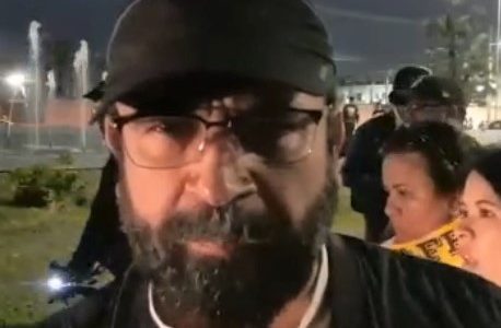 Diputado Gutiérrez reafirma en la calle que no se deja amedrentar por presentación ante el Tribunal Constitucional, para destituirlo