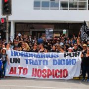 Honorarios de Alto Hospicio explican porqué están en paro y llaman a estar alerta al cumplimiento de la agenda social