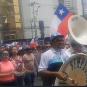 Con marcha en ruedas de camioneros, de funcionarios públicos, municipales y trabajadores,  en jornada de movilizaciones