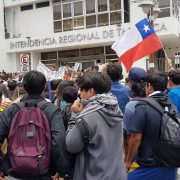 Cientos de estudiantes de enseñanza media marcharon por el centro y costanera de Iquique