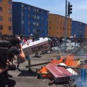 No se entiende que se reprima a la manifestación pacífica y que no haya presencia policial en saqueos