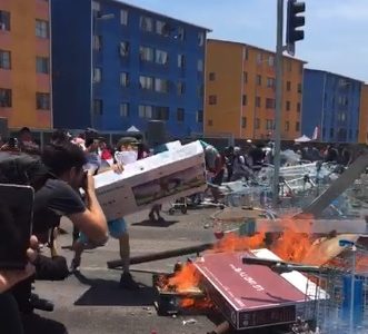 No se entiende que se reprima a la manifestación pacífica y que no haya presencia policial en saqueos