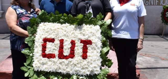 Una vez más la Central Unitaria de Trabajadores, rindió homenaje a obreros del salitre masacrados el 21 de diciembre de 1907