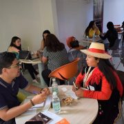 Emprendedoras participantes de Programa Originarias de ONU Mujeres realizó ejercicio práctico “Presentación de mi negocio”