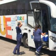 En cuarentena 38 adultos mayores que regresaban de visitar lugares con brote de Covid 29. Un pasajero presentó fiebre