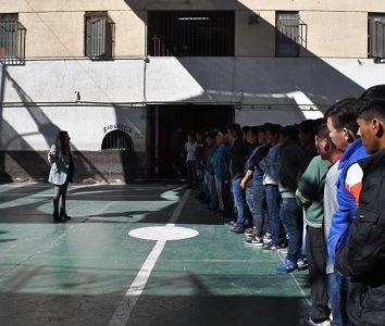 Defensoría de Tarapacá se reunió  con 77 internos internos bolivianos que permanecen en Penal de Pozo Almonte para revisar situación procesal de cada uno