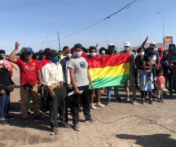 Sigue creciendo cifra de ciudadanos bolivianos varados en distintos puntos de Tarapacá, generando un problema humanitario y sanitario