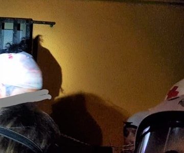 Dos jóvenes heridos en manifestaciones en zona cero. Un manifestante y un periodista español, ambos recibieron los primeros auxilios por brigadistas voluntarios