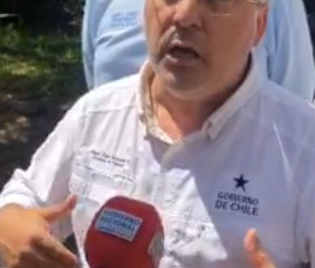 Intendente junto al general jefe de las fuerzas transmiten desde la cuenta de twitter del GORE