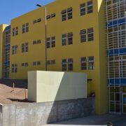 En la madrugada arribaron reclusos trasladados de Colina 1 a recinto penitenciario de Alto Hospicio, iniciando cuarentena