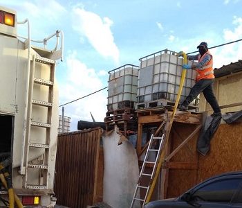 Municipio de Alto Hospicio convoca a camioneros para buscar solución en la entrega de agua a las tomas