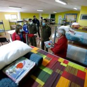 Alojamiento, alimentación, abrigo, atenciones de salud e higiene en albergue para 40 personas en situación de calle