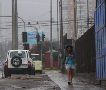 Municipalidad de Iquique llama a conocer plano aluvional y a reparar techos en forma preventiva