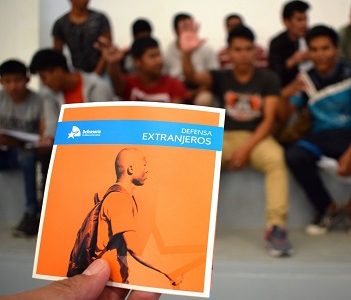 Analizan legislación penal aplicada a migrantes, ante alta proporción de casos y población de origen extranjero.