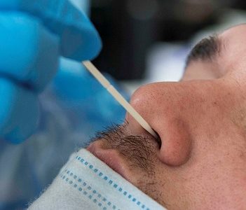 En una semana más de 500 test PCR toma el Servicio de Salud a población de alto riesgo