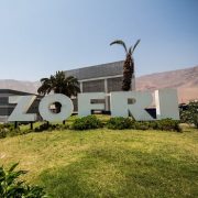 Mall Zofri cierra sus puertas y Aeropuerto de Iquique suspende salida y llegada de vuelos