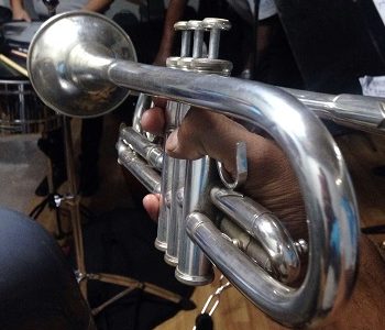 Wiracochas clásicos celebran 38 años de la Banda de Bronces y lanzan producción en programa «Ritmos de mi Tierra», de la IMI