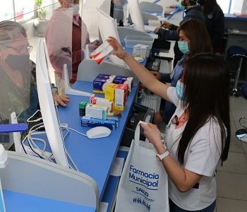 Desde el 2016 farmacia Municipal de Iquique ofrece medicamentos hasta en un 70% más bajos