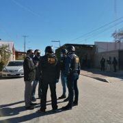 Carabineros en servicio activo y en retiro eran parte de banda criminal que hacía “la mexicana” a comerciantes extranjeros