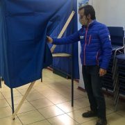 Core Felipe Rojas recorre lugares de votación y constata positiva implementación de medidas de higiene dispuestas