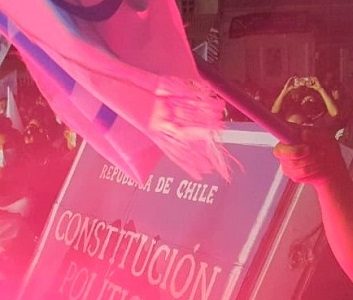 Comando Apruebo Chile Digno: «El pueblo de Chile tiró a la basura la Constitución de Pinochet»