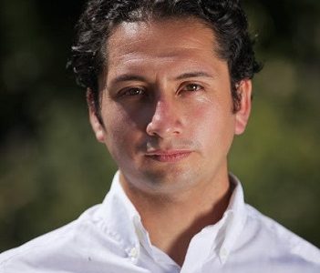 Diego Ancalao llama a adherir a partido Por el Buen Vivir, que da cuenta de cambio que nace en la periferia del poder