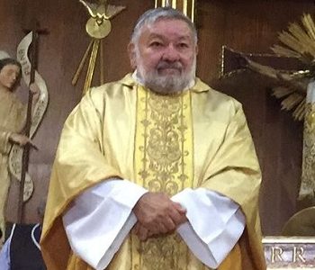 Con buen estado de ánimo y alentador pronóstico, trasladan a sacerdote Franklin Luza a Hospital de la Universidad Católica