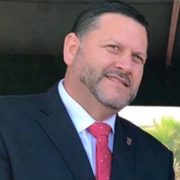 Precandidato Marco Pérez: “La ciudadanía lo que espera, a dos semanas de su realización, es que el foco esté en el plebiscito”.