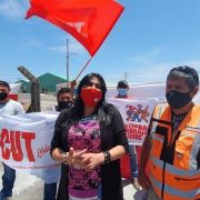Huelga legal iniciaron los 150 trabajadores que trasladan sal desde el puerto a la planta de Patillos