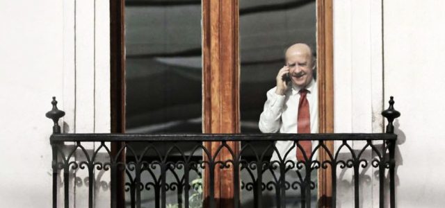El papel de Cristián Larroulet -del segundo piso de La Moneda-, el sobreviviente de las crisis del gobierno