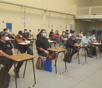 Implementan cursos para apoyar a quienes han perdido sus empleos o implementan iniciativas económicas
