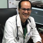 Destacado oncólogo realizará charla por facebook sobre cáncer al pulmón, con alta prevalencia en Tarapacá