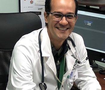 Destacado oncólogo realizará charla por facebook sobre cáncer al pulmón, con alta prevalencia en Tarapacá