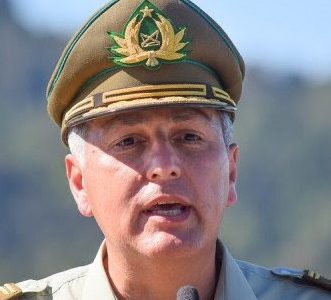 Carabineros: Rozas mantiene en el Alto Mando a 6 generales indagados por Contraloría
