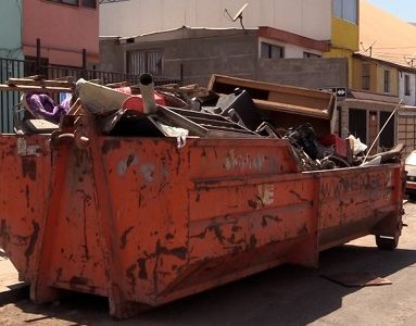 IMI retoma labores de aseo en poblaciones con operativo “Barrio Limpio”. Recorrerá distintos puntos de la comuna