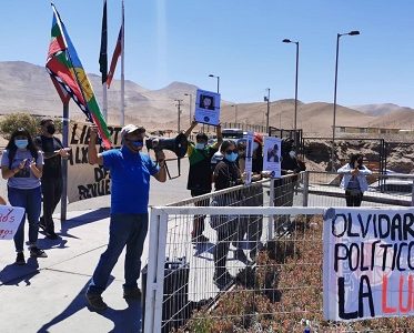 Con un «barrotazo carcelario», exigen libertad a manifestantes encarcelados por la revuelta