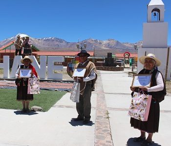 Tres cultores de Colchane resultaron ganadores del Sello de Artesanía Indígena 2020, de un total de 10 distinciones