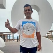 Carlos Aravena, que asegura ser descendiente de Luis Emilio Recabarren, busca cupo como concejal en Alto Hospicio