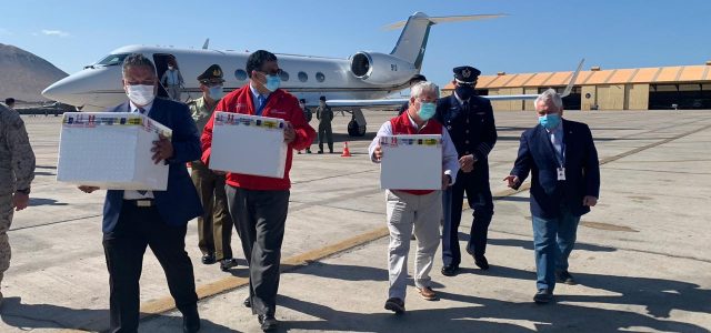 Sigue acá la visita del Ministro Paris a Iquique y la llegada de las primeras vacunas contra el Covid